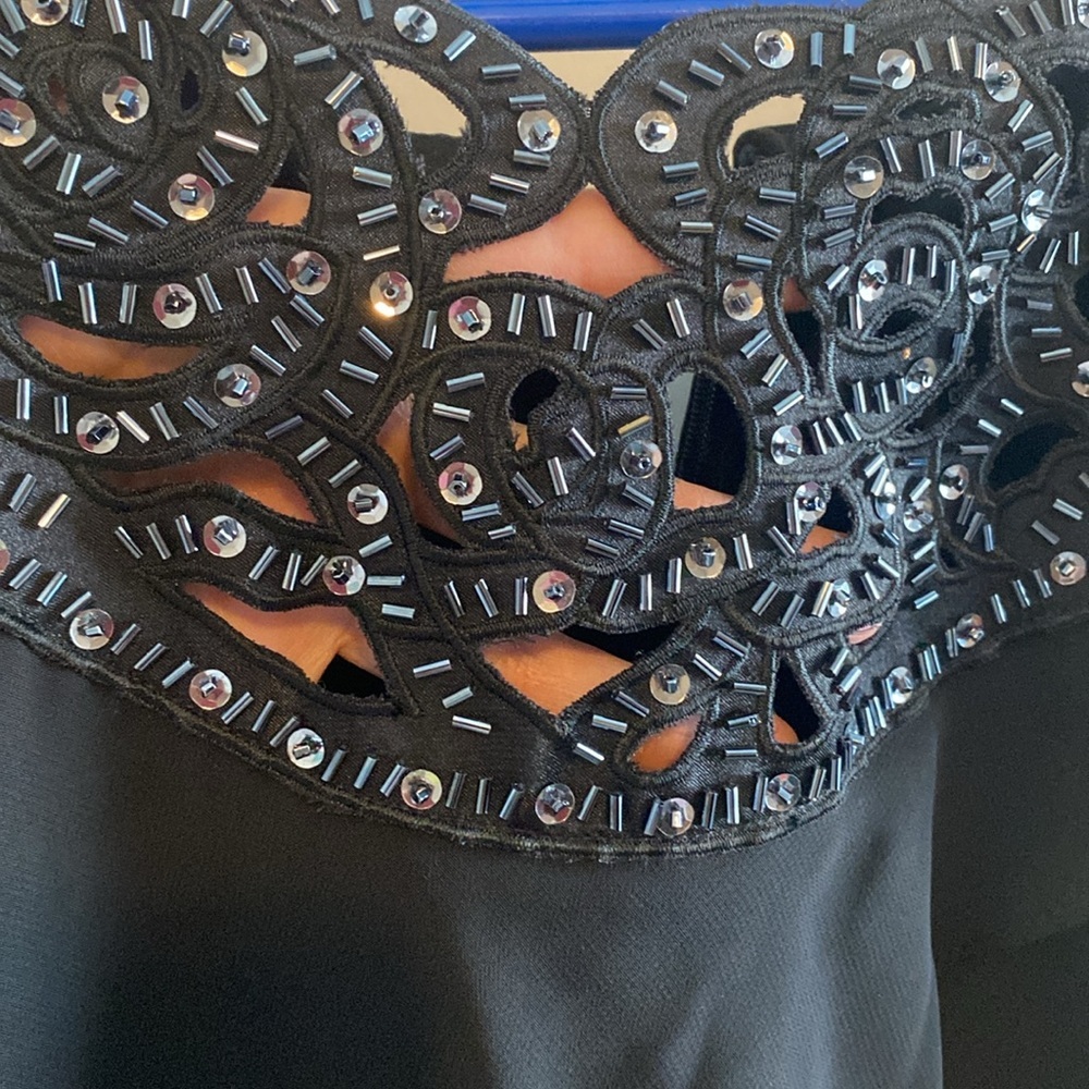 Dress - Picture 8 of 11